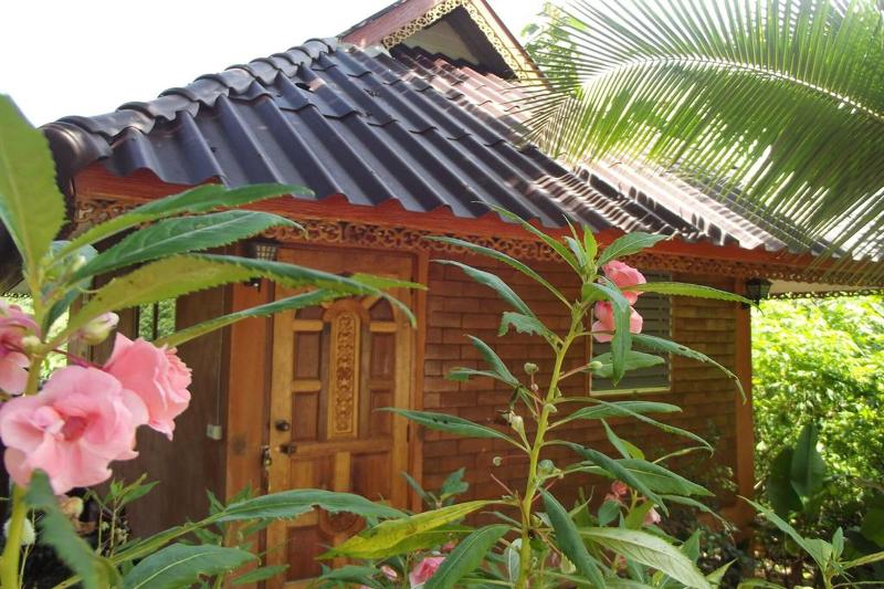 Phuchomjan Resort image
