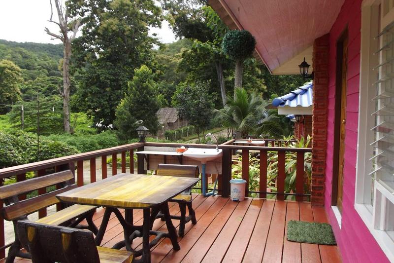 Phuchomjan Resort image