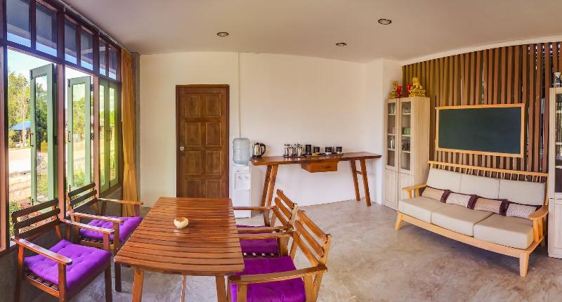 Tonmai Suites image