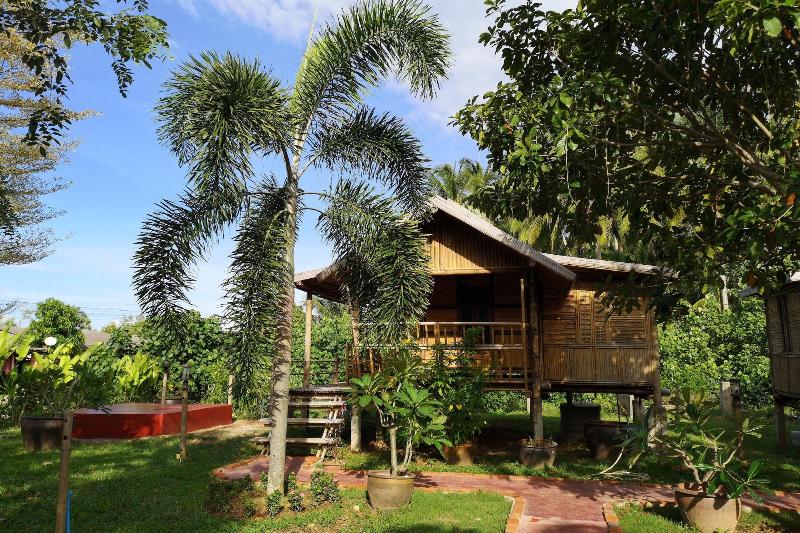 Tonmai Suites image
