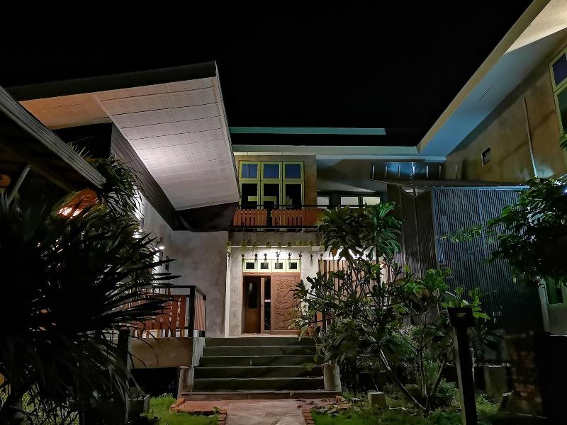 Tonmai Suites image