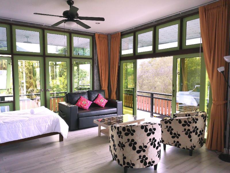 Tonmai Suites image