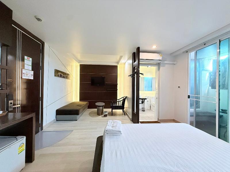 Eurna Resort image