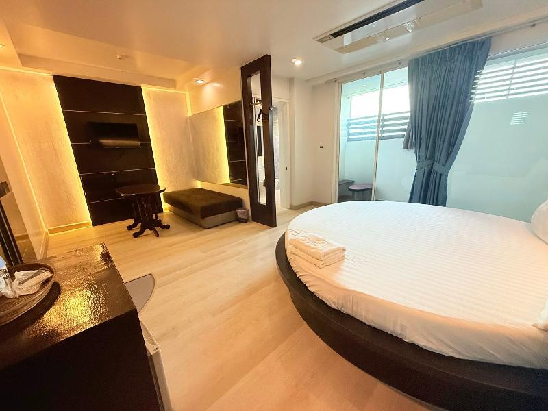 Eurna Resort image