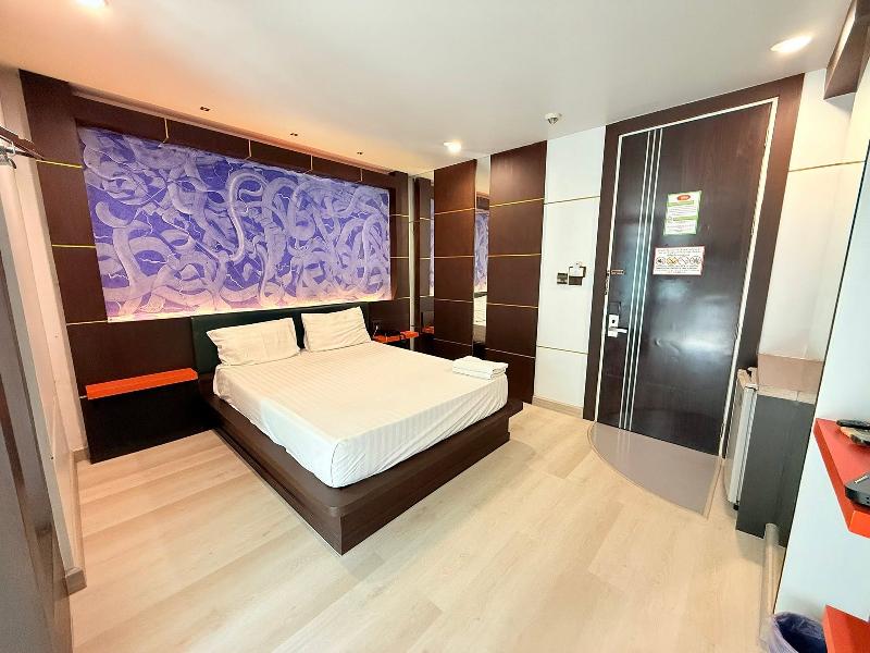 Eurna Resort image