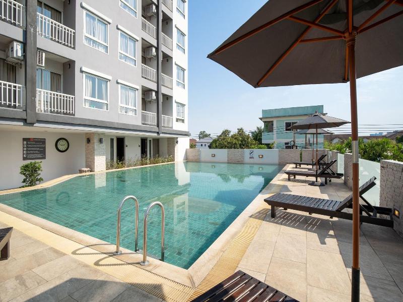 Leenova Hotel image