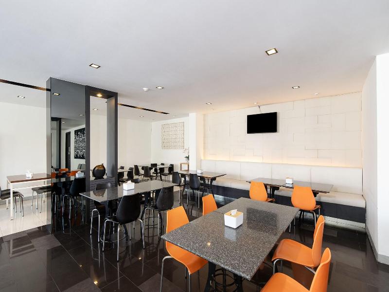 Leenova Hotel image