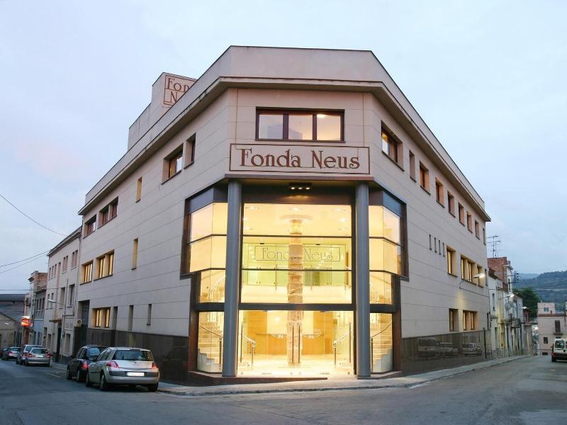 Hotel Fonda Neus image