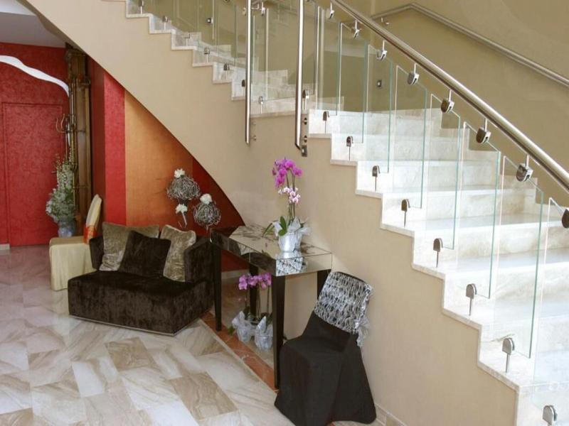 Hotel Fonda Neus image