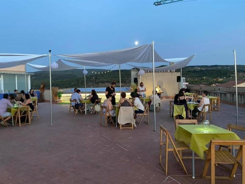 Hotel Fonda Neus image