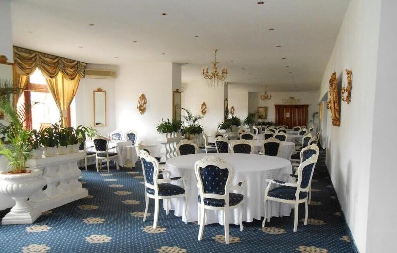Hotel Cetate Imparatul Romanilor image