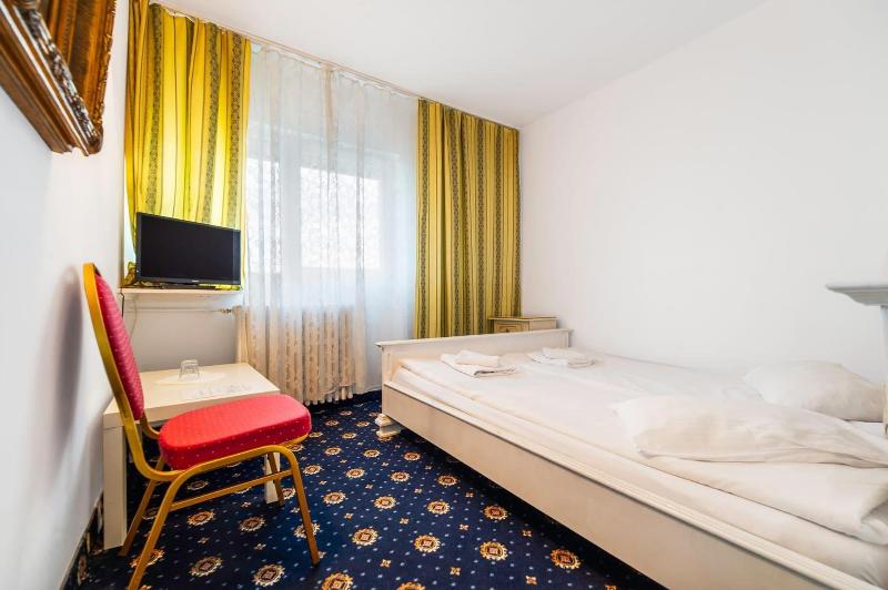 Hotel Cetate Imparatul Romanilor image