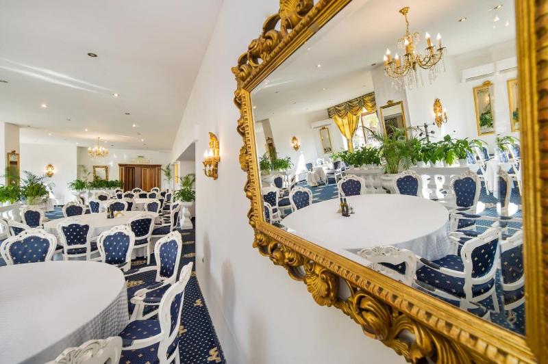 Hotel Cetate Imparatul Romanilor image