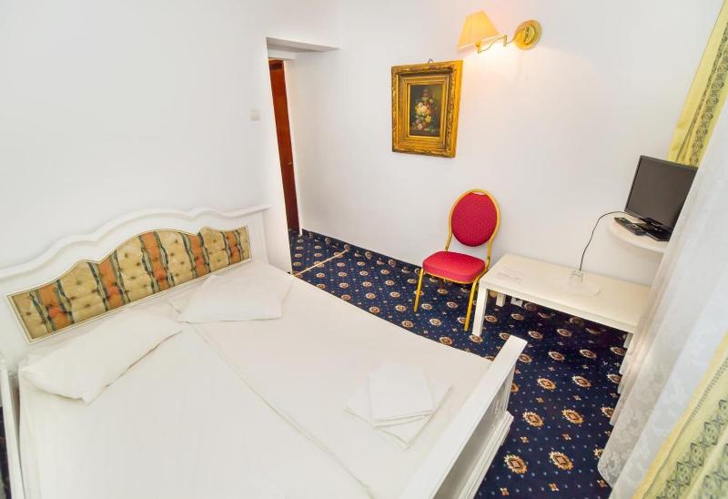 Hotel Cetate Imparatul Romanilor image