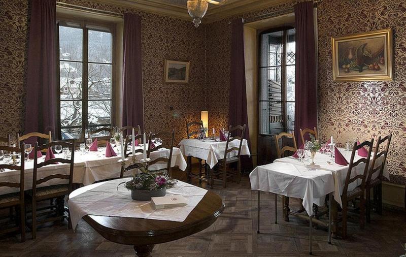 Au Vieux Manoir image