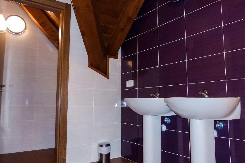 Hostal Y Albergue Haizea image
