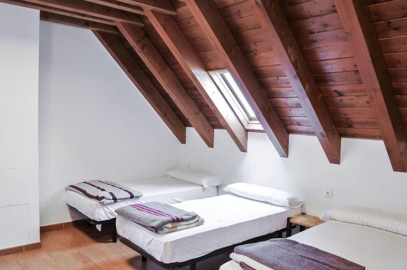 Hostal Y Albergue Haizea image