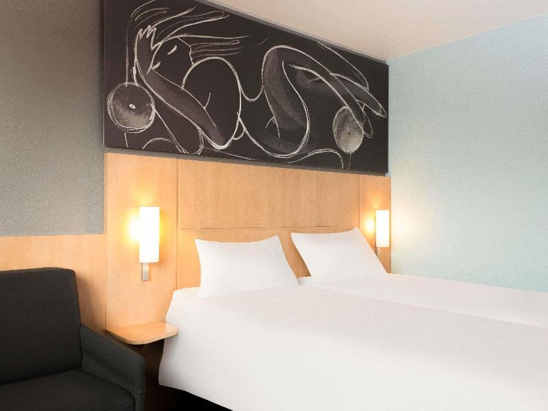 Ibis 3 Lacs Neuchatel image