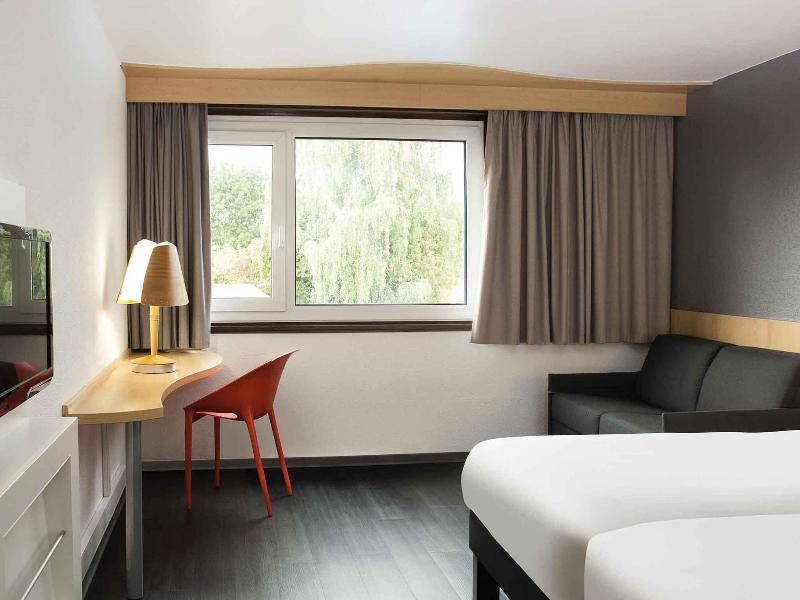 Ibis 3 Lacs Neuchatel image