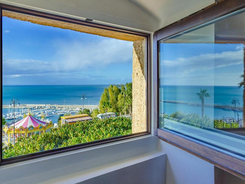 Le Maestranze Deluxe Rooms image