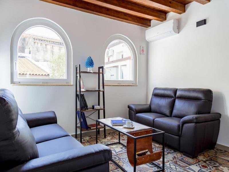 Le Maestranze Deluxe Rooms image