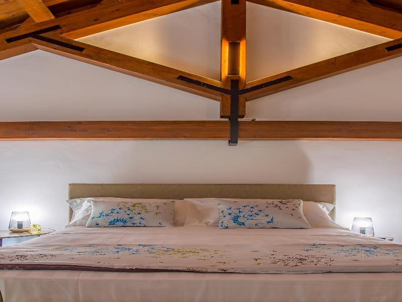 Le Maestranze Deluxe Rooms image