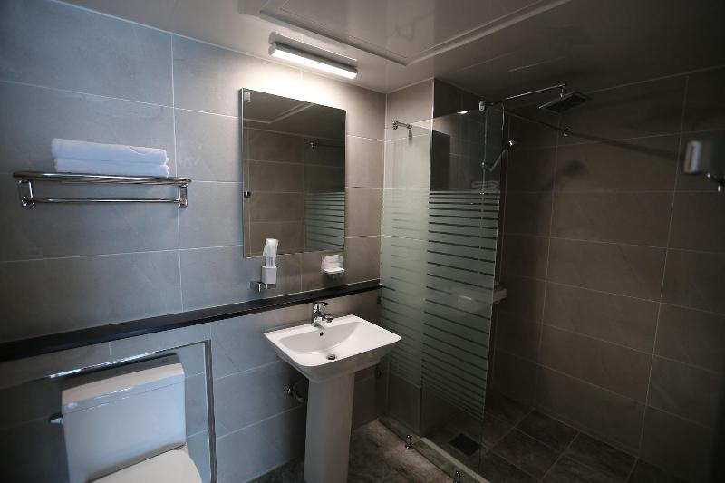 Hotel 52 image