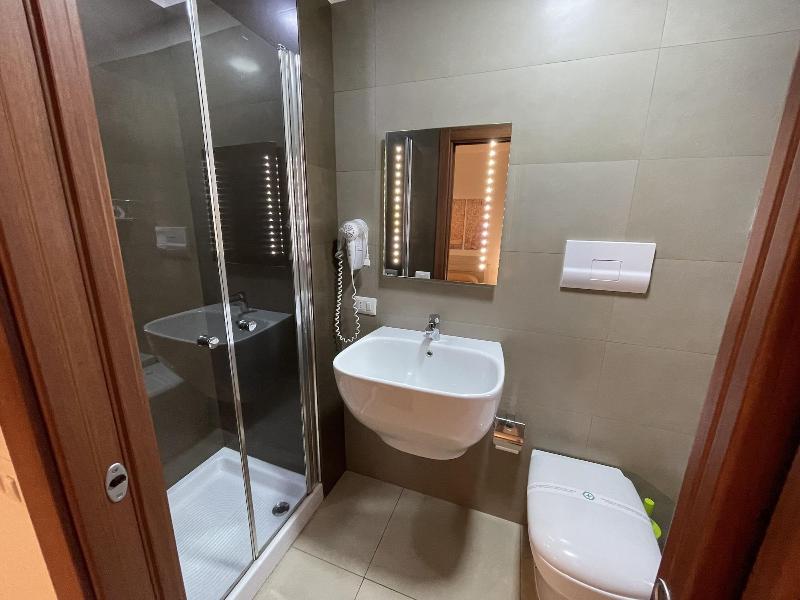 B&B Elisir image