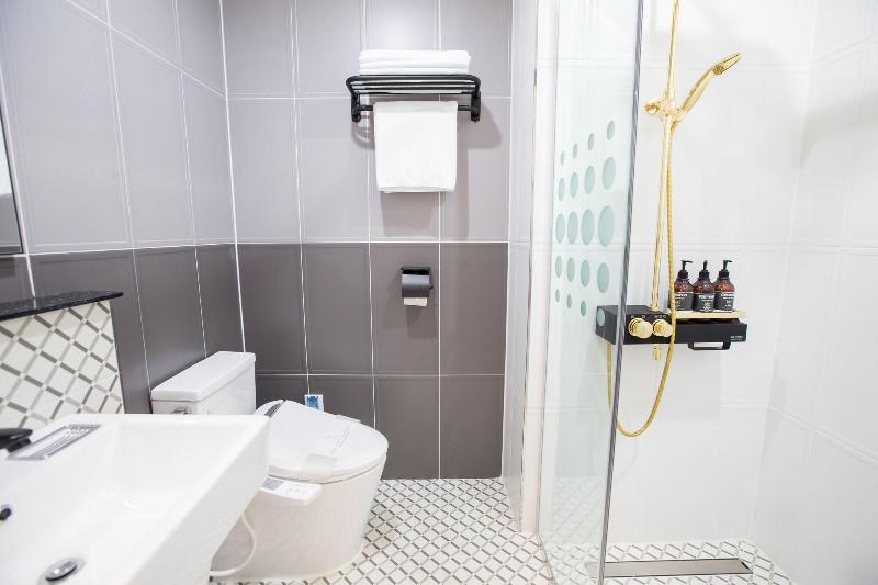 Hotel Raum image