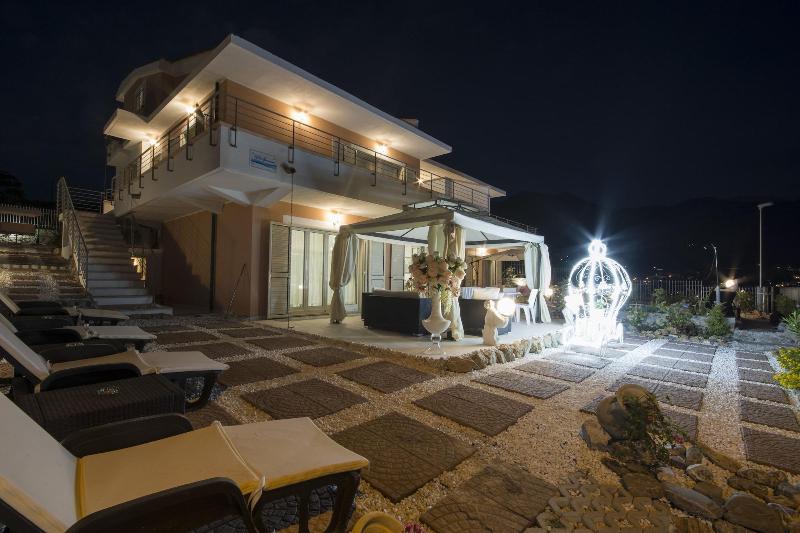 Villa Armonia image