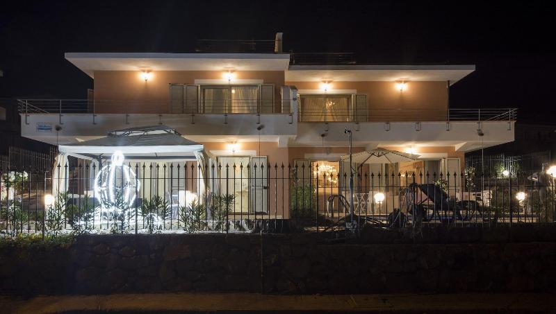 Villa Armonia image