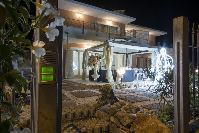 Villa Armonia image