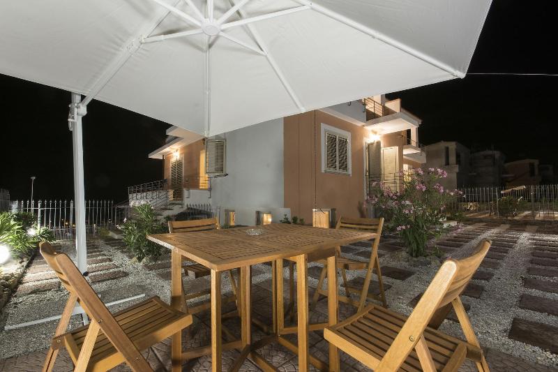 Villa Armonia image