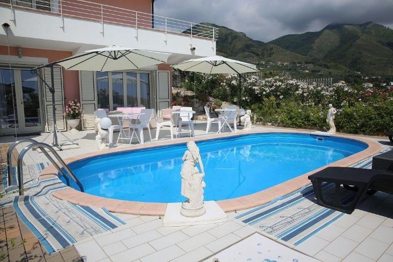 Villa Armonia image