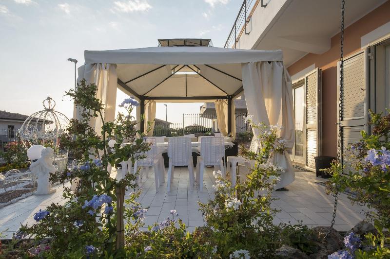 Villa Armonia image