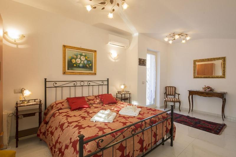 Villa Armonia image