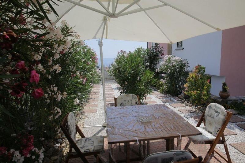 Villa Armonia image