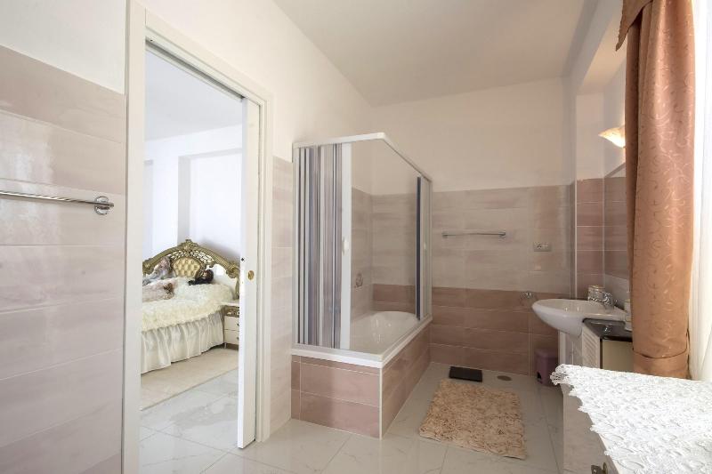 Villa Armonia image