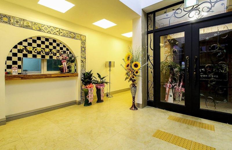 Dubai Hotel