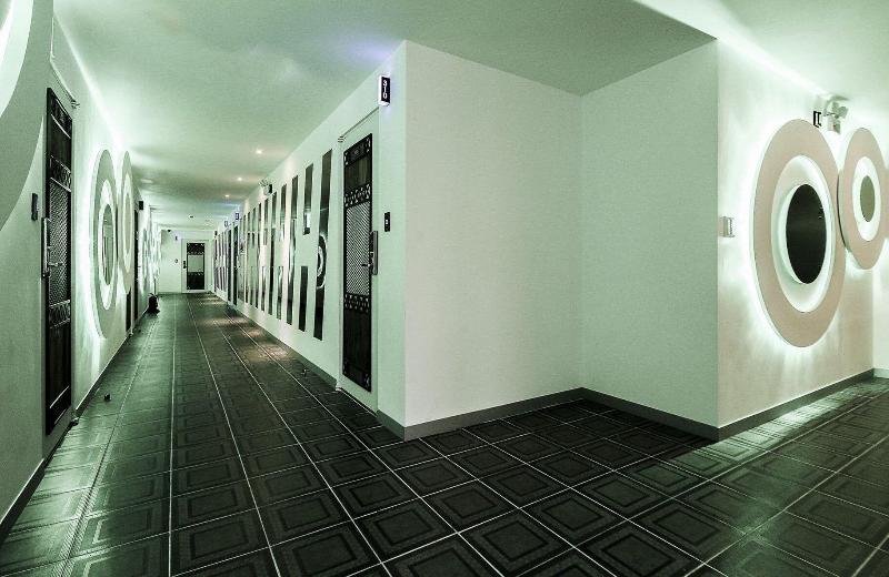 Dubai Hotel
