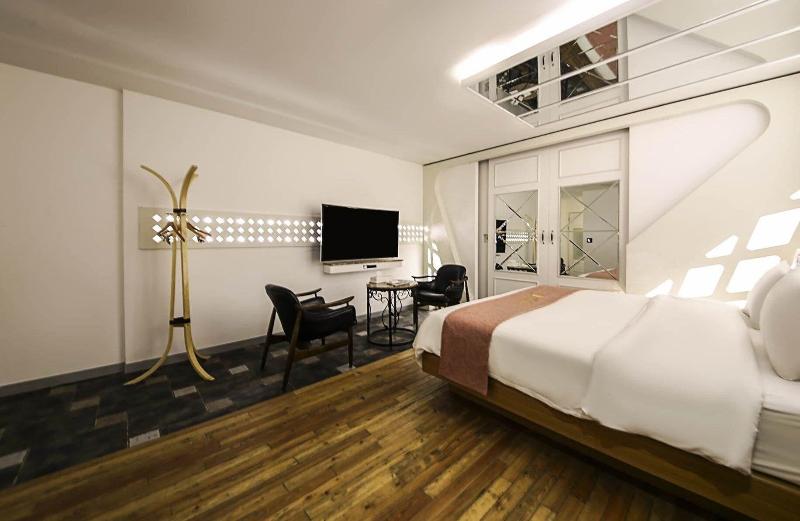 Dubai Hotel image