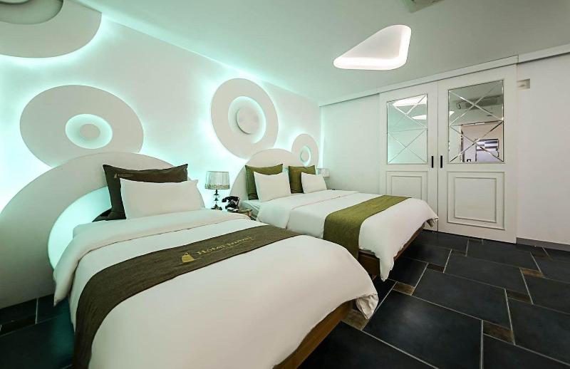 Dubai Hotel image