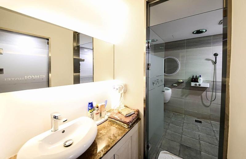 Dubai Hotel image