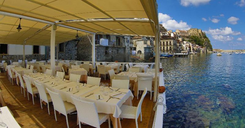 Il Casato Deluxe Rooms image