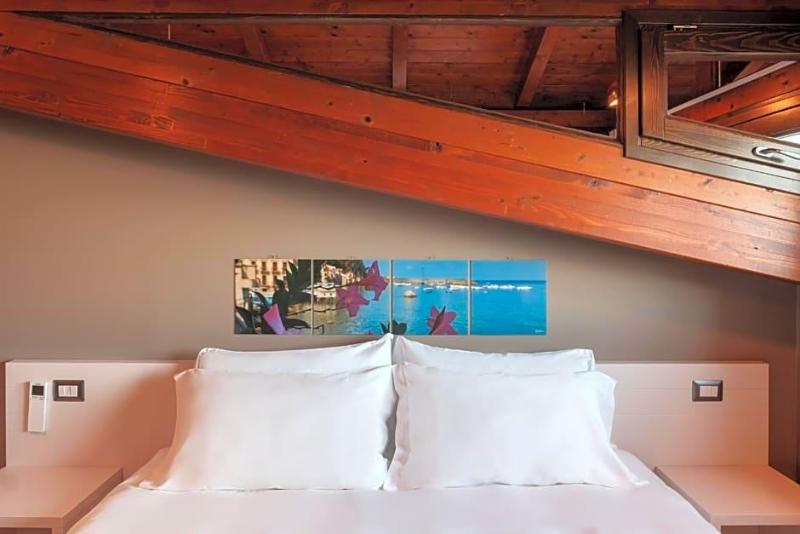 Il Casato Deluxe Rooms image