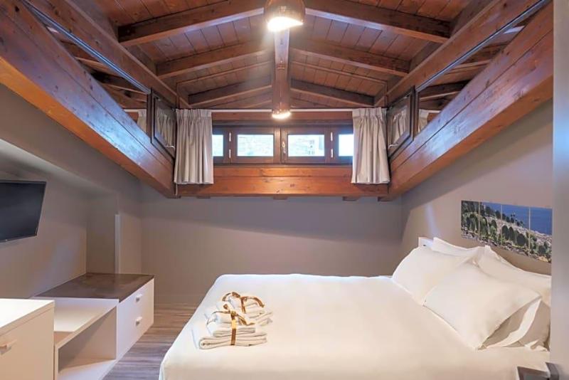 Il Casato Deluxe Rooms image