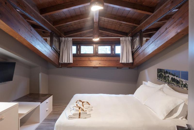 Il Casato Deluxe Rooms image