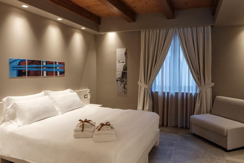 Il Casato Deluxe Rooms image
