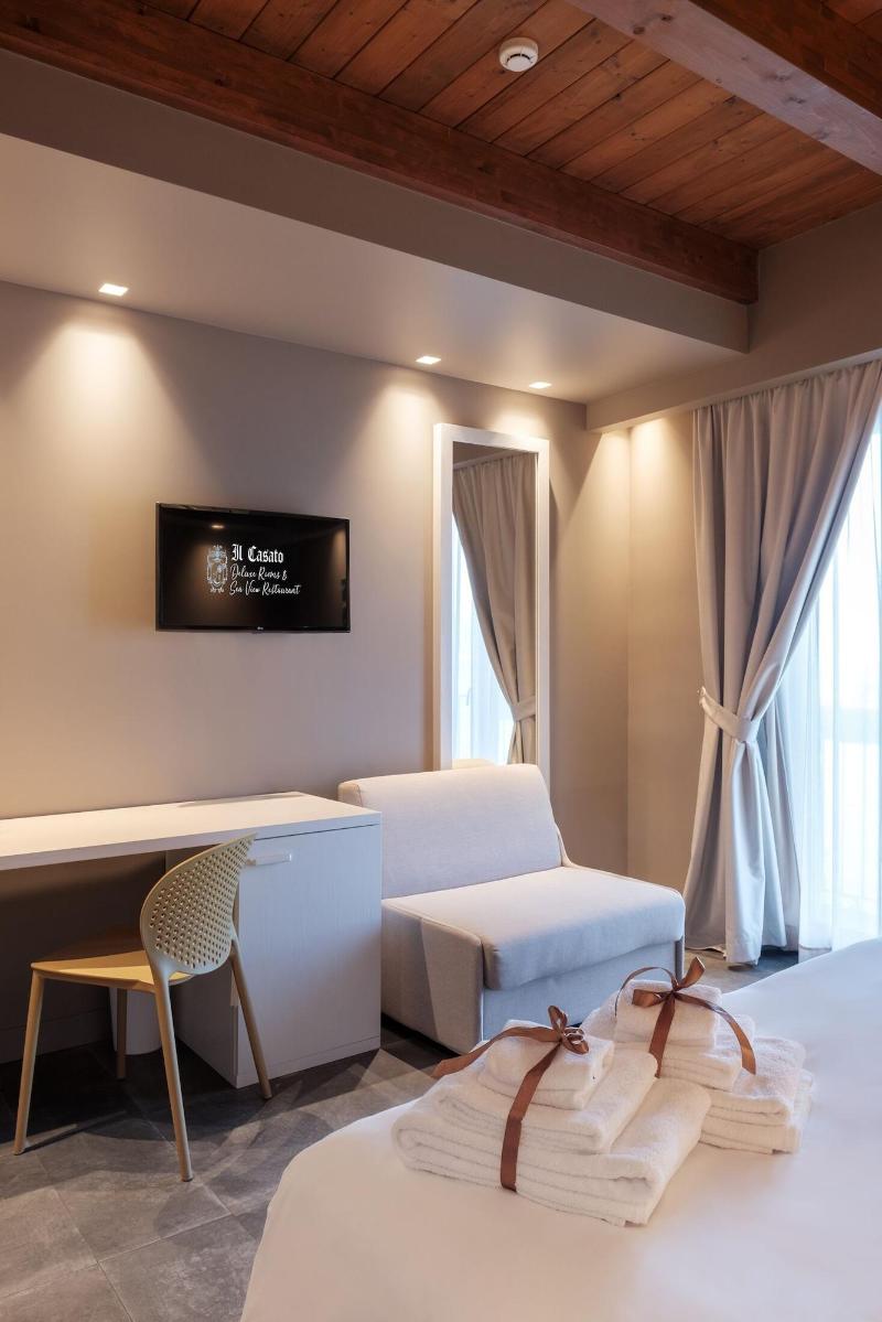 Il Casato Deluxe Rooms image