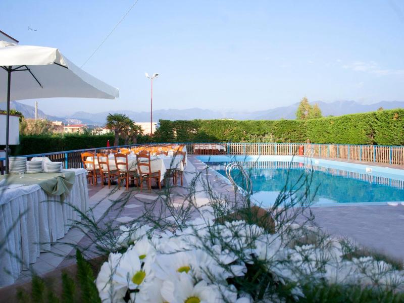 Hotel Felix — general view
